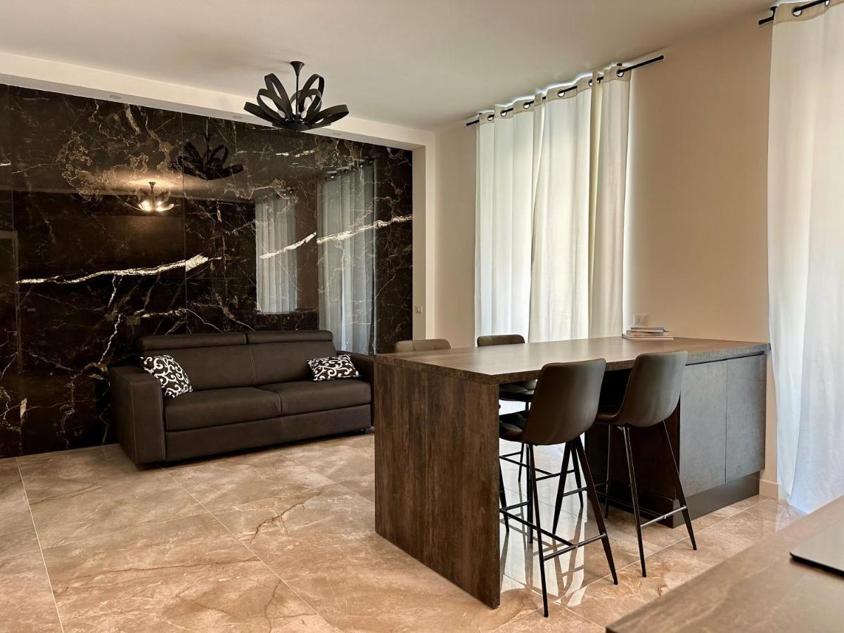 Magic Place Bergamo! Classy Apartment In The Heart Of The City Exterior foto
