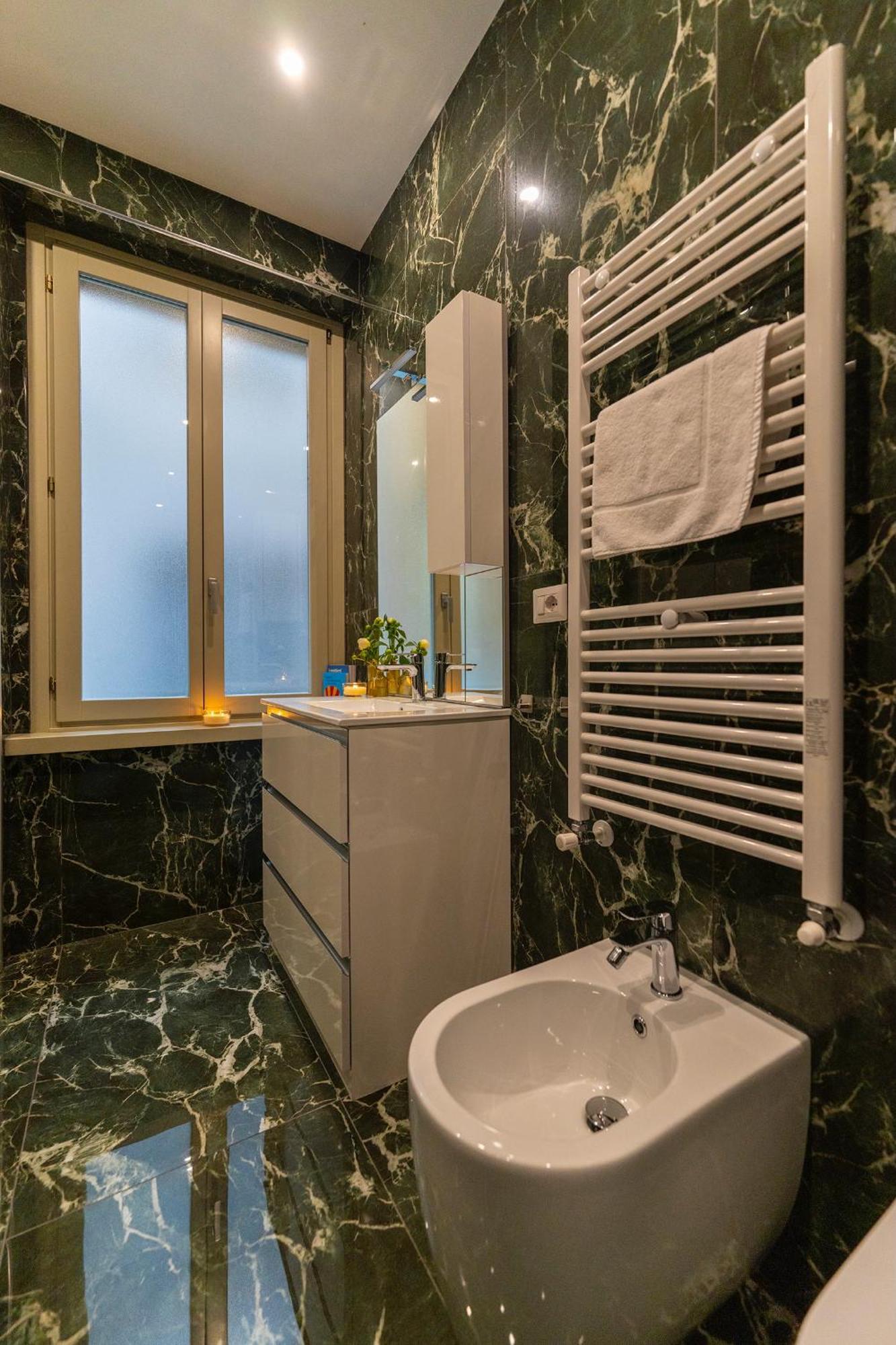 Magic Place Bergamo! Classy Apartment In The Heart Of The City Exterior foto