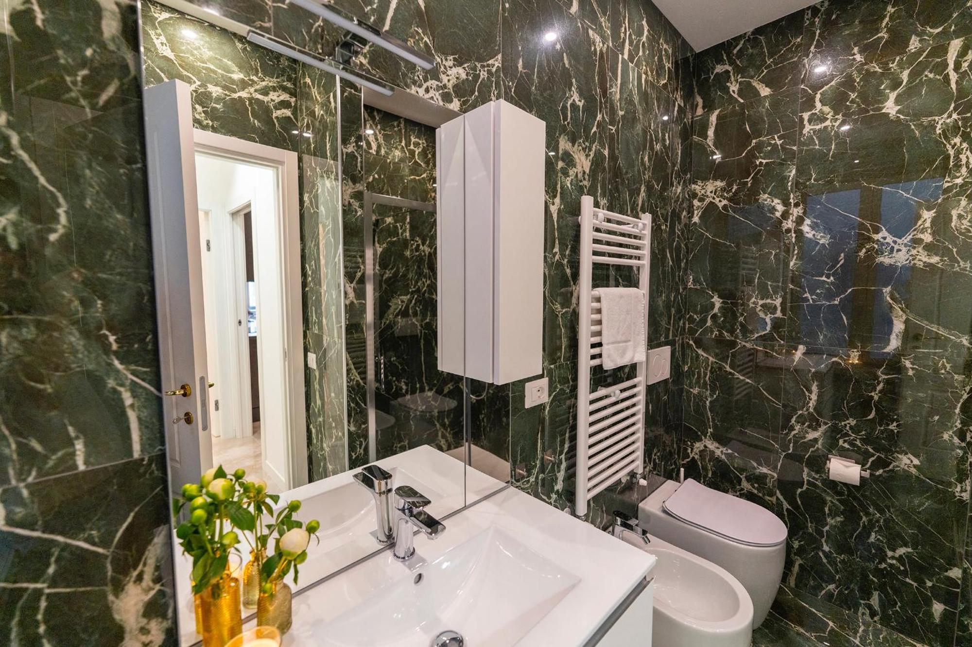 Magic Place Bergamo! Classy Apartment In The Heart Of The City Exterior foto