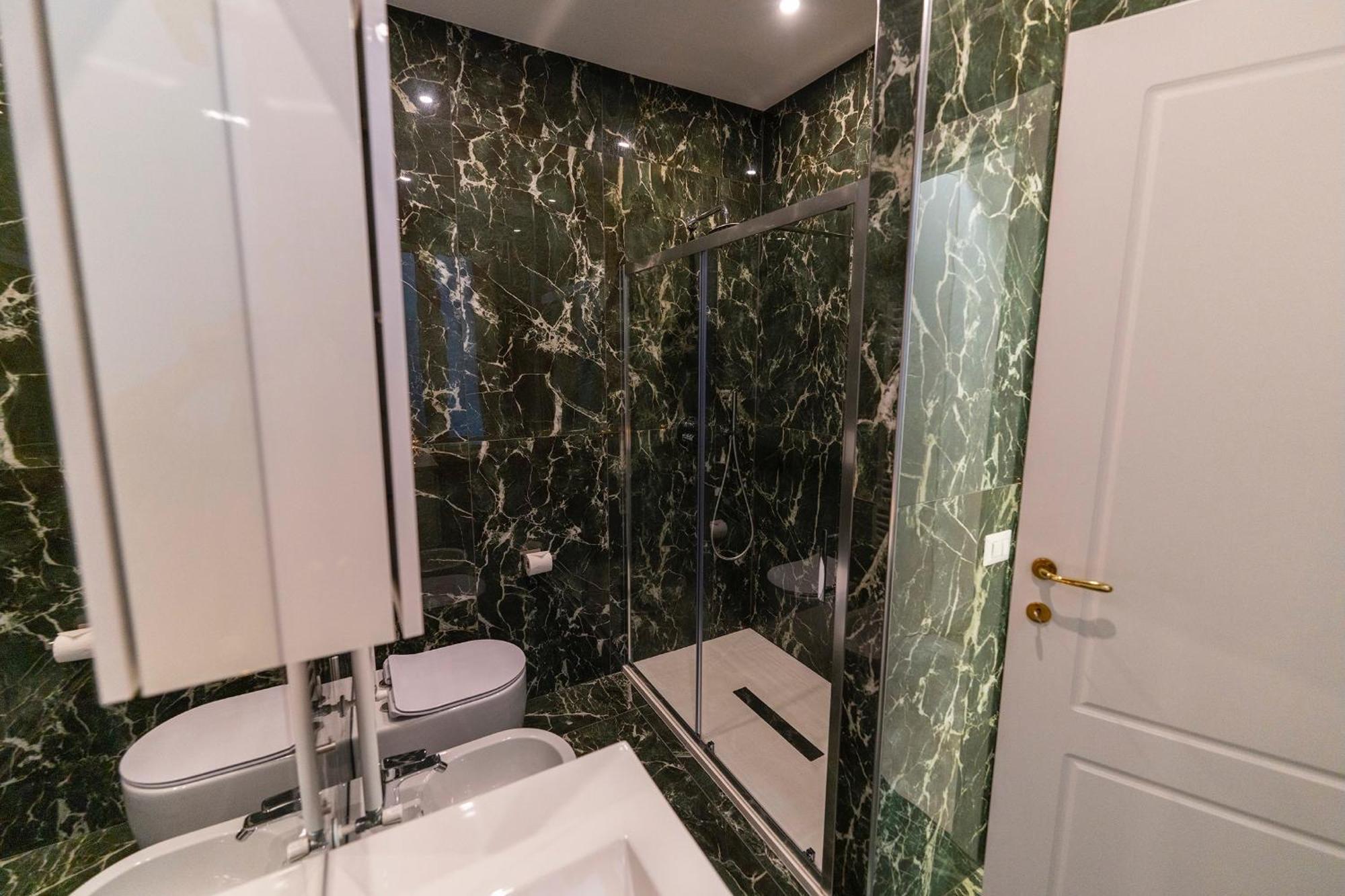 Magic Place Bergamo! Classy Apartment In The Heart Of The City Exterior foto